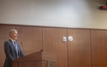 Maj. Gen. Woodworth visits Marine Support Facility New Orleans