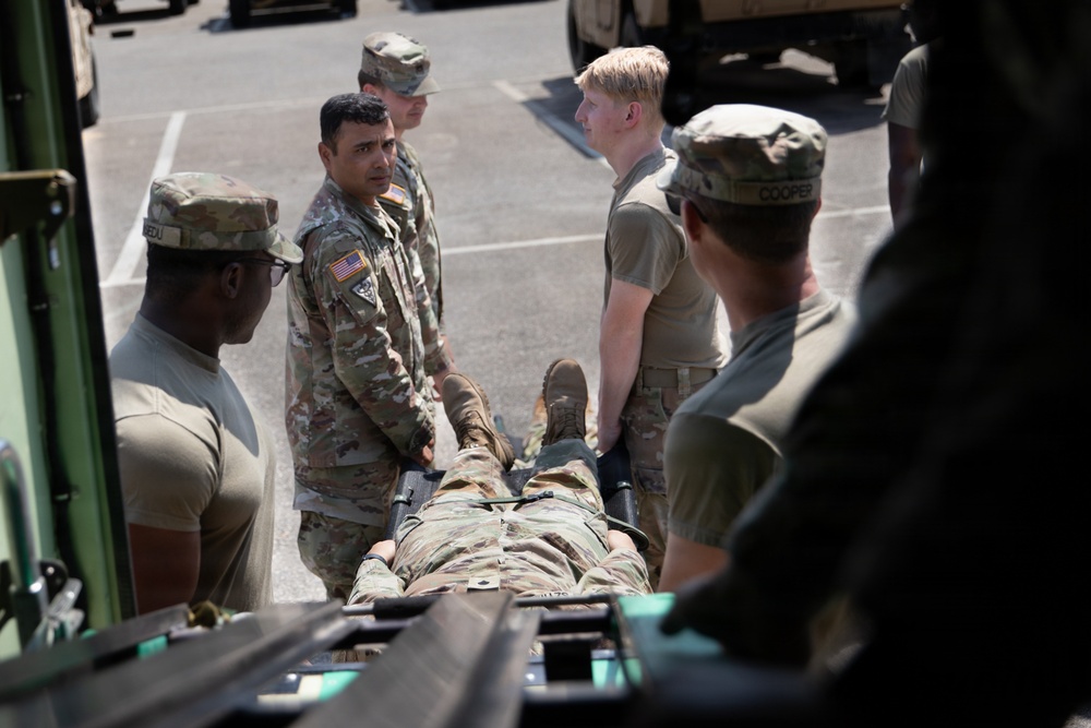 525th Expeditionary Military Intelligence Brigade conduct CASEVAC training