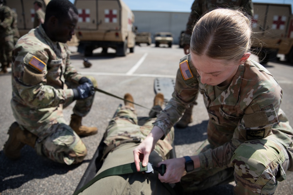 525th Expeditionary Military Intelligence Brigade conduct CASEVAC training