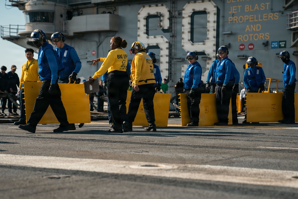 Ike Conducts Planned Incremental Availability maintenance period
