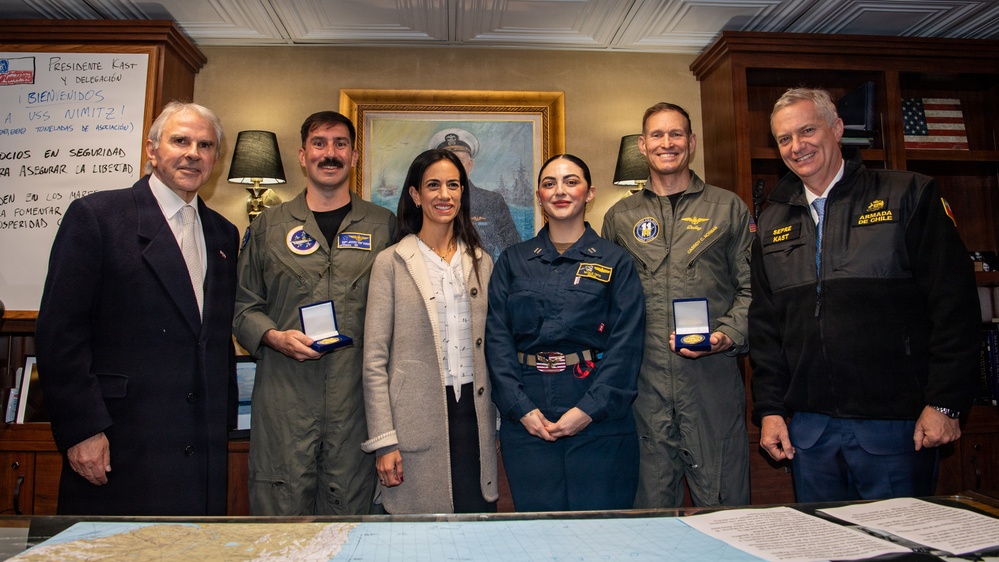 Chilean Delegation Visits USS Nimitz