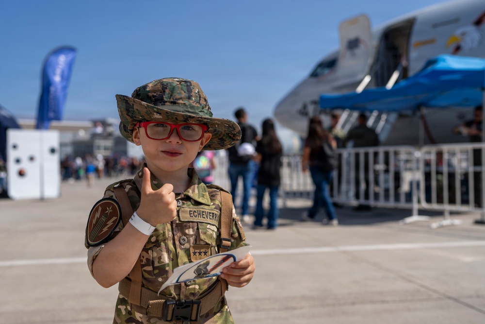 U.S. Navy P-8 strengthens regional ties at Chile’s international air show