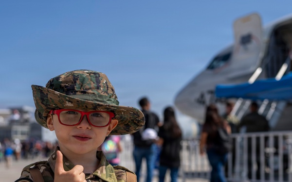 U.S. Navy P-8 strengthens regional ties at Chile’s international air show