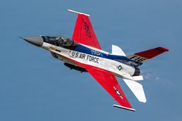 Military aircraft arrive at Kentucky Air Guard Base for Thunder Over Louisville air show