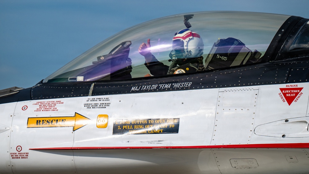 Military aircraft arrive at Kentucky Air Guard Base for Thunder Over Louisville air show