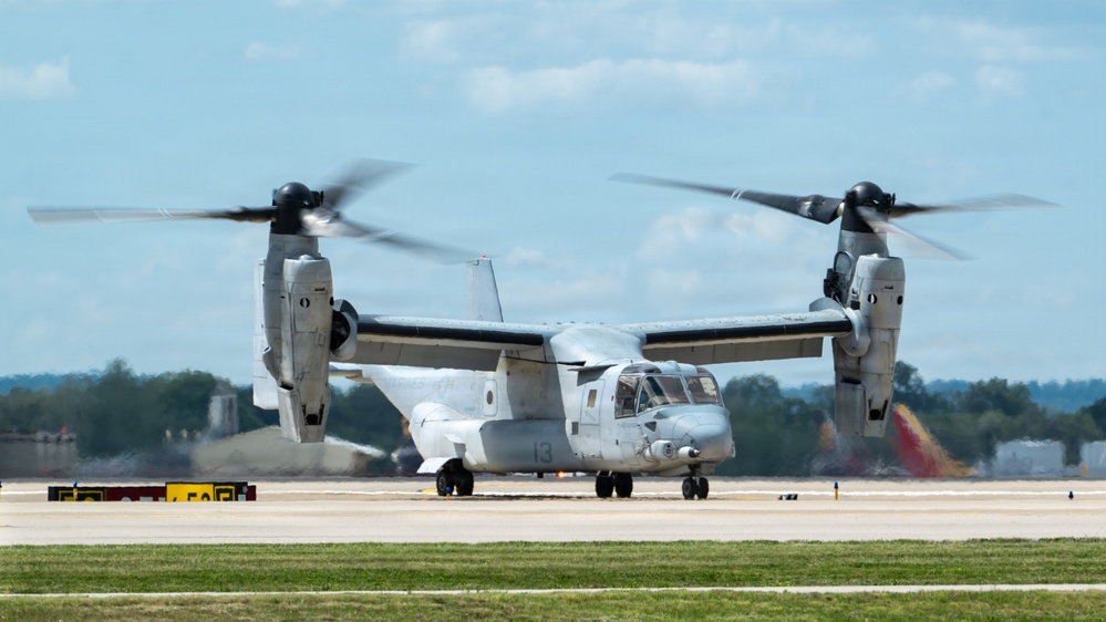 Military aircraft arrive at Kentucky Air Guard Base for Thunder Over Louisville air show