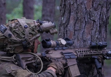 101st "Rakkasans" Soldiers Assault an Urban Training Village at JRTC