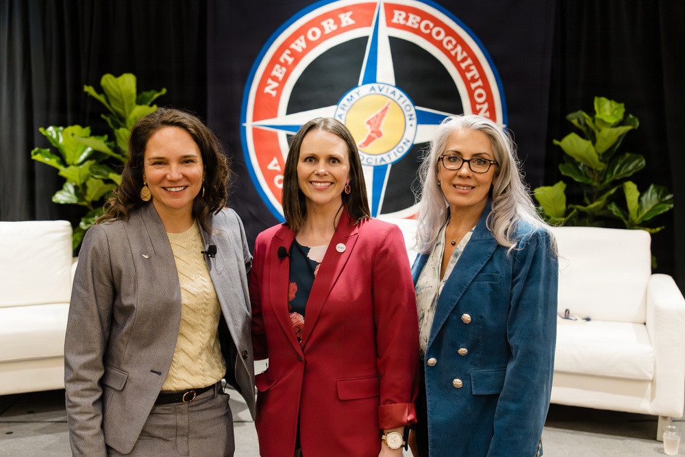 Army Aviation Spouses Discuss Resilience in Careers at AAAA Summit