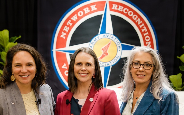 Army Aviation Spouses Discuss Resilience in Careers at AAAA Summit