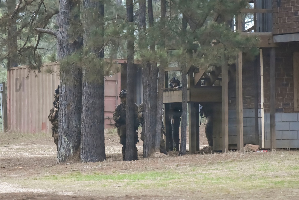 101st "Rakkasans" Soldiers Assault an Urban Training Village at JRTC