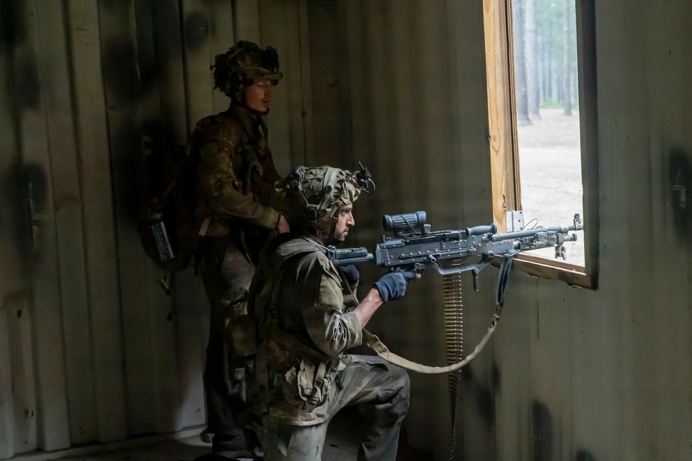 101st "Rakkasans" Soldiers Assault an Urban Training Village at JRTC (4 of 4)