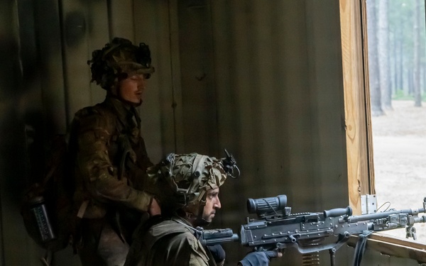 101st "Rakkasans" Soldiers Assault an Urban Training Village at JRTC (4 of 4)