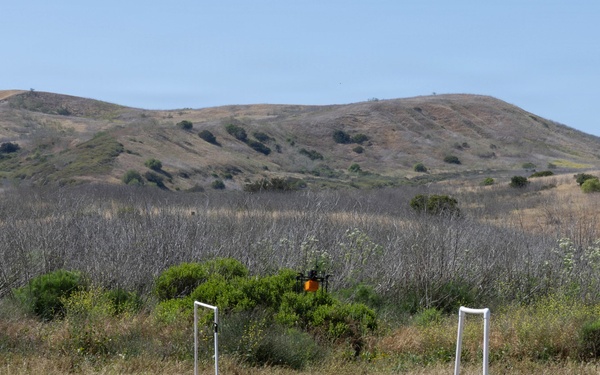 I MEF leaders observe SADOC students fly Neros Archer FPV drone