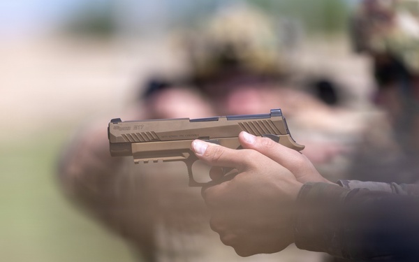 451st Expeditionary Sustainment Command Soldiers Complete M17 Range