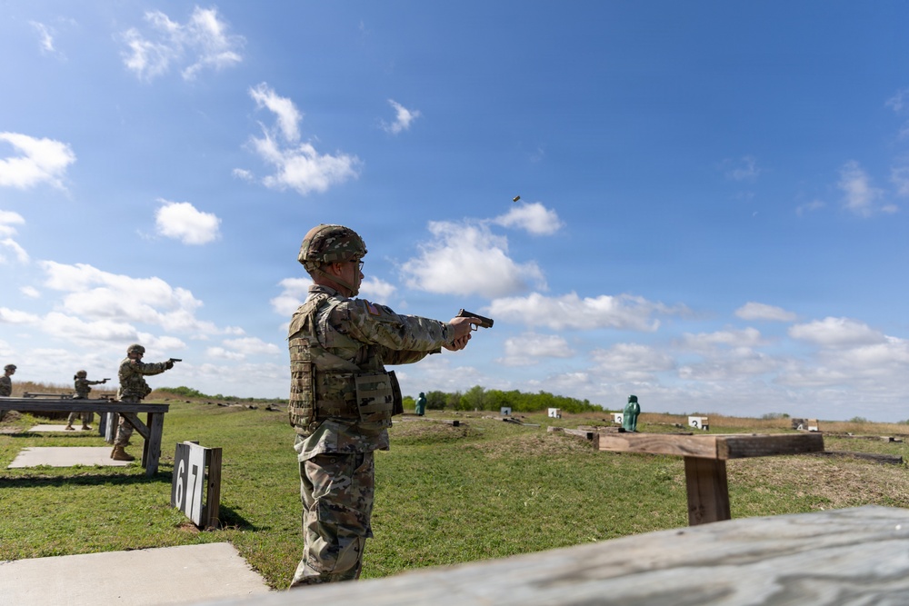 451st Expeditionary Sustainment Command Soldiers Complete M17 Range