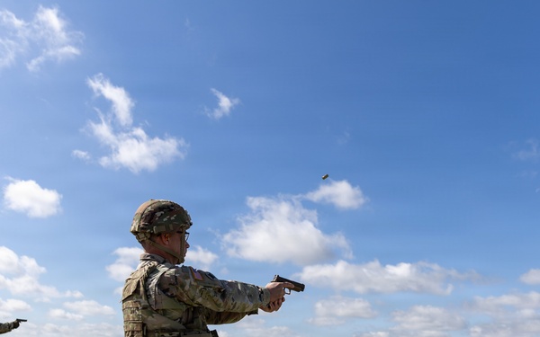 451st Expeditionary Sustainment Command Soldiers Complete M17 Range