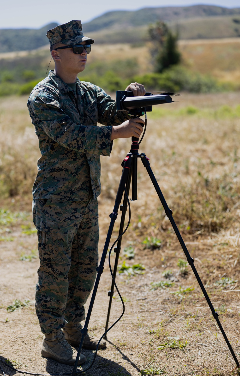 I MEF leaders observe Small Attack Drone Operator Course students fly Neros Archer FPV drone