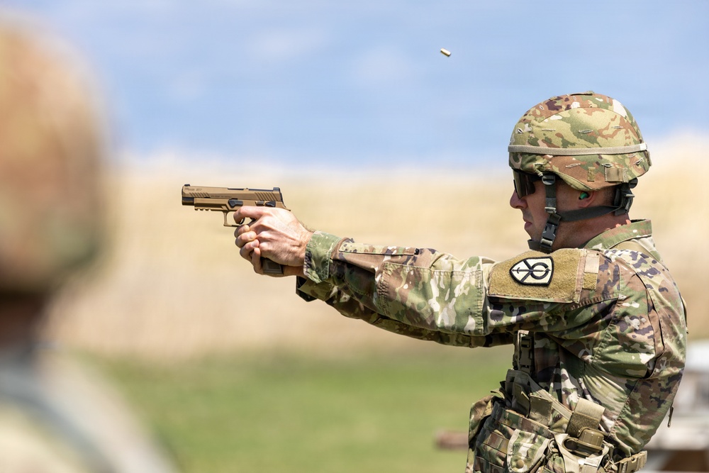 451st Expeditionary Sustainment Command Soldiers Complete M17 Range