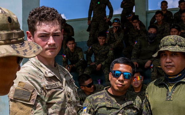 U.S. Army Conducts Drone Training with Philippines Partners