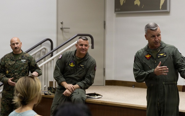 1st MAW leadership shows appreciation for VMFA-121 spouses