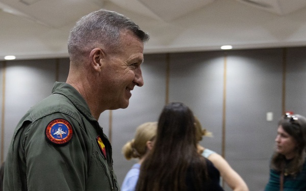 1st MAW leadership shows appreciation for VMFA-121 spouses