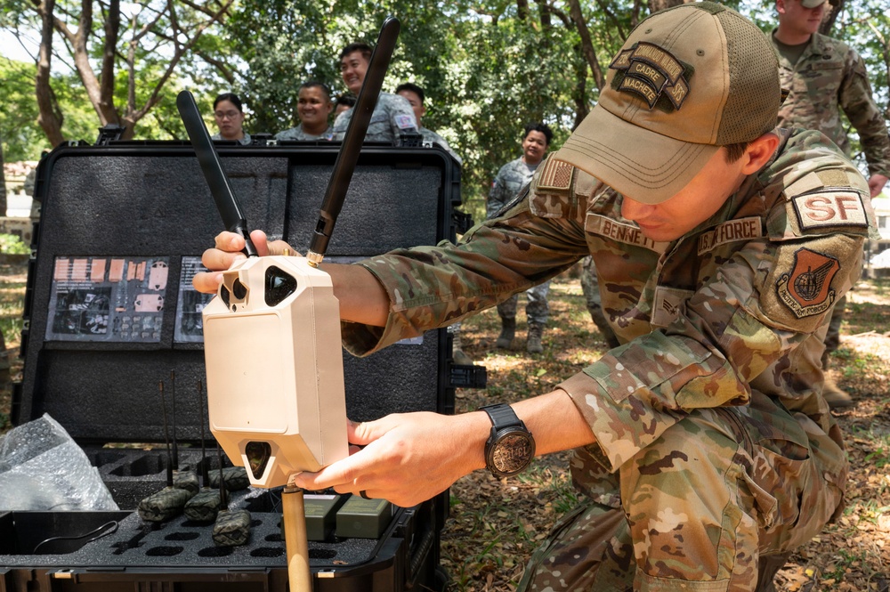 736 SFS - Philippine Air Force Conduct SME exchange