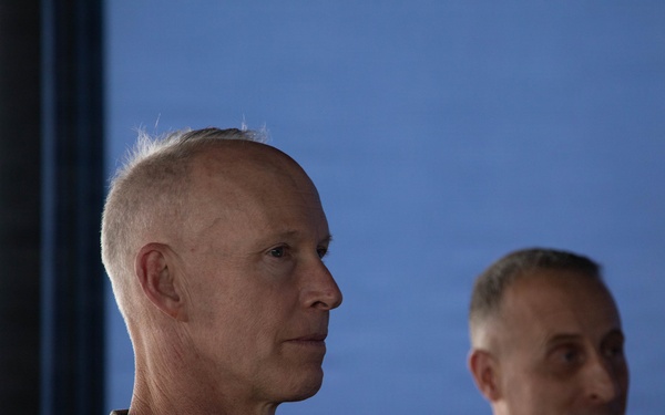 Lt. Gen. Glynn visits MCAS Iwakuni