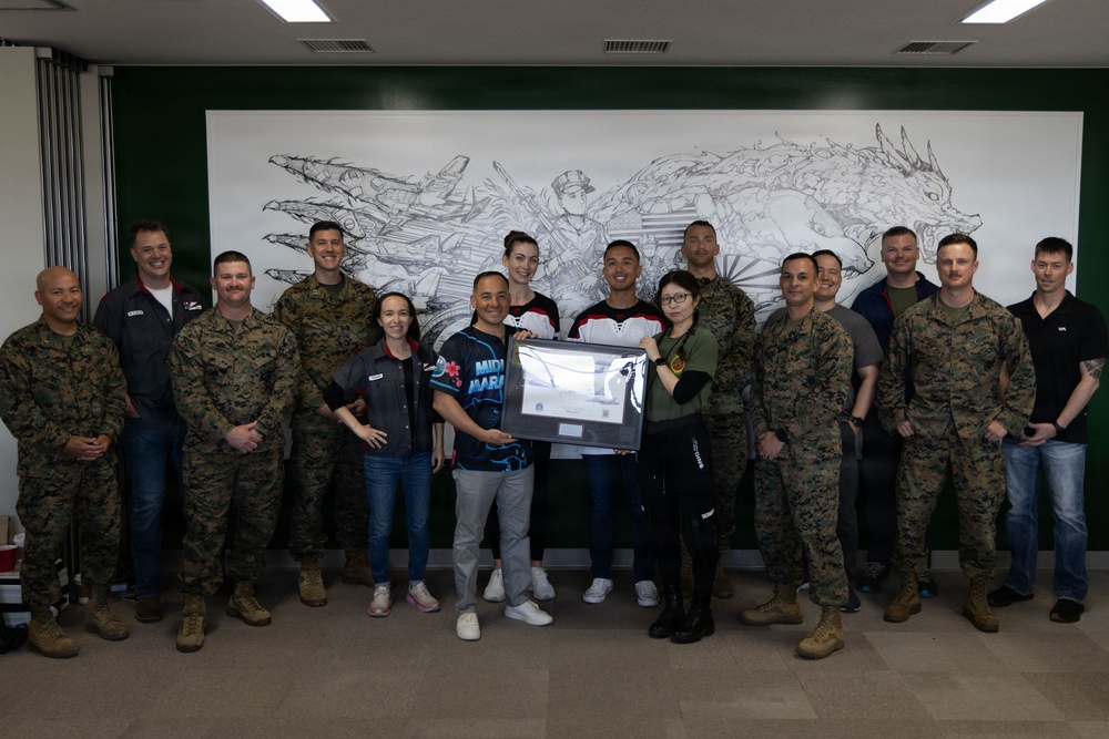 MALS-12 hosts live manga drawing event