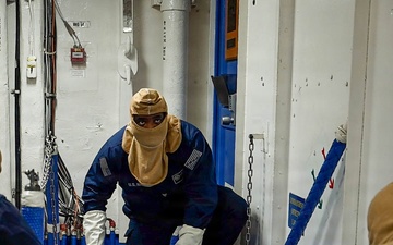 USS Mount Whitney Underway