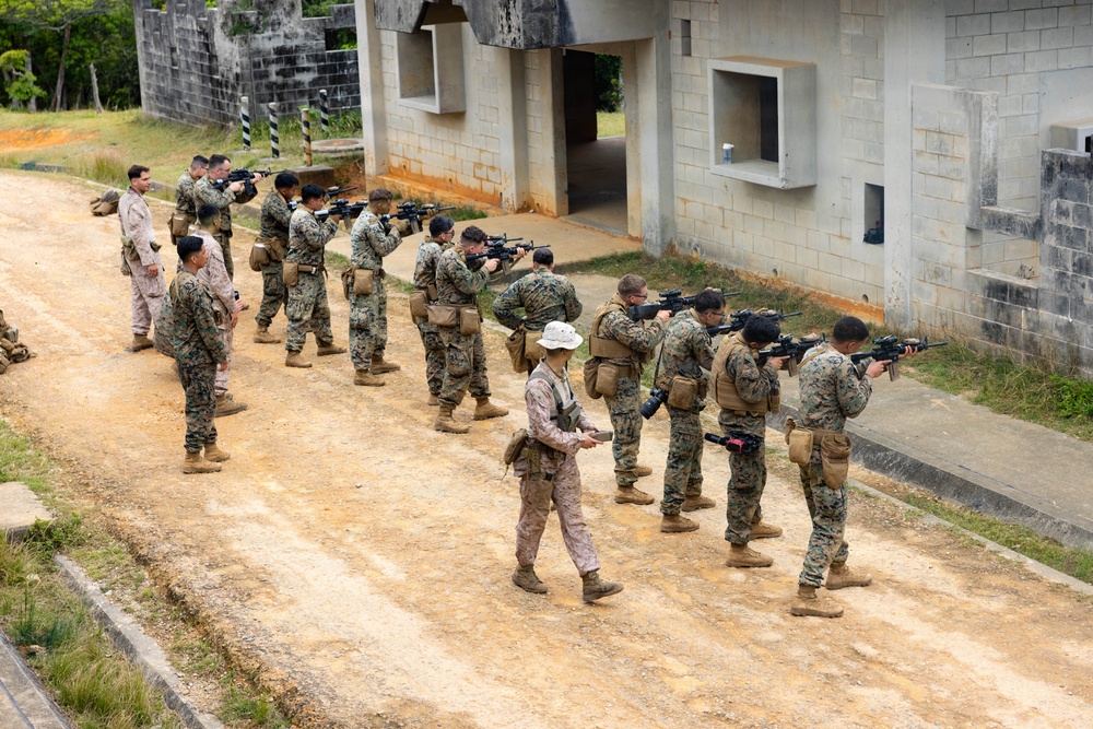 Communication Strategy and Operations Marines participate in field training exercise