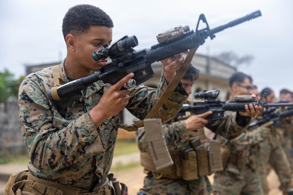 Communication Strategy and Operations Marines participate in field training exercise
