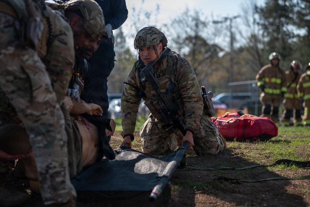 86th MDG conduct a MASCAL joint exercise