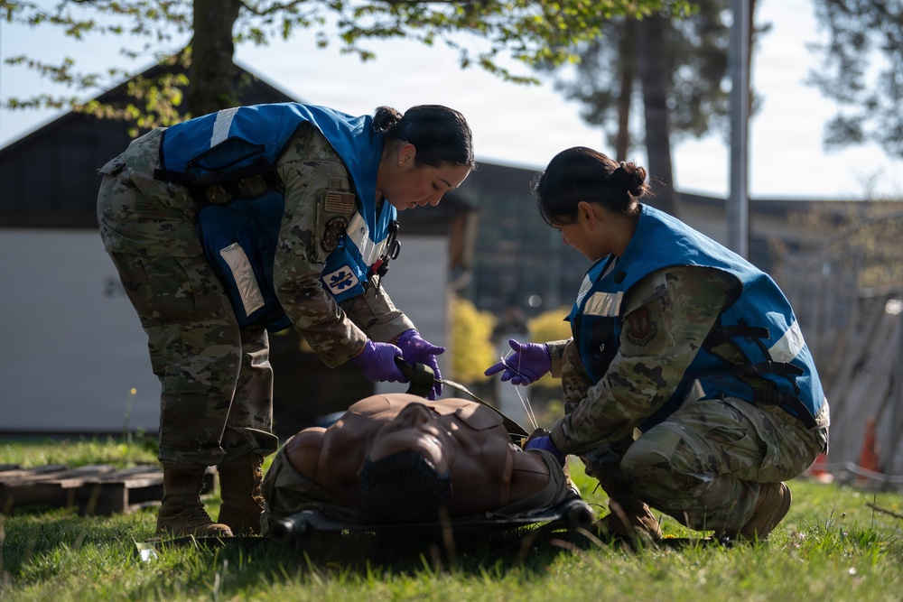 86th MDG conduct a MASCAL joint exercise