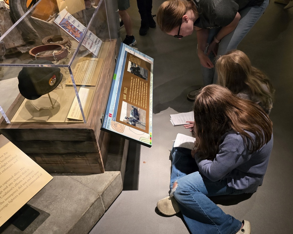 Stowers Elementary fourth-graders connect with American military heroes at...