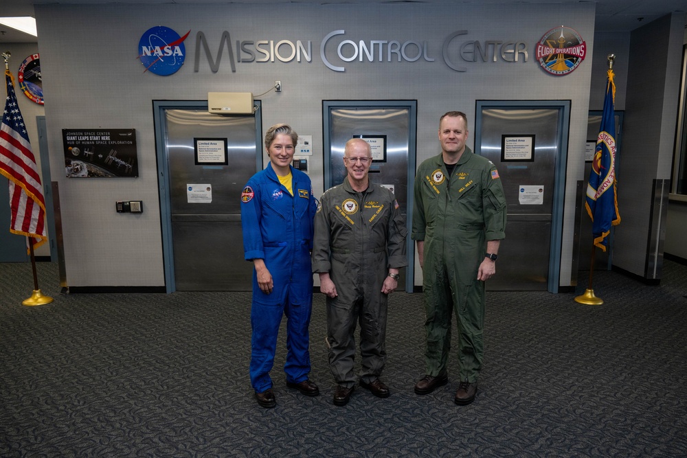 CNO visits Johnson Space Center