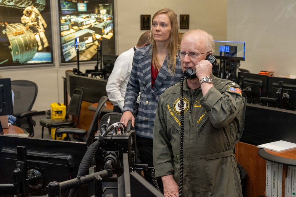 CNO visits Johnson Space Center