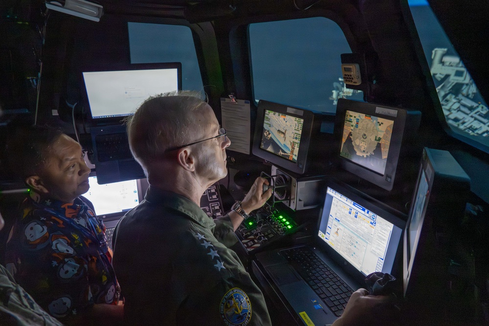 CNO visits Johnson Space Center