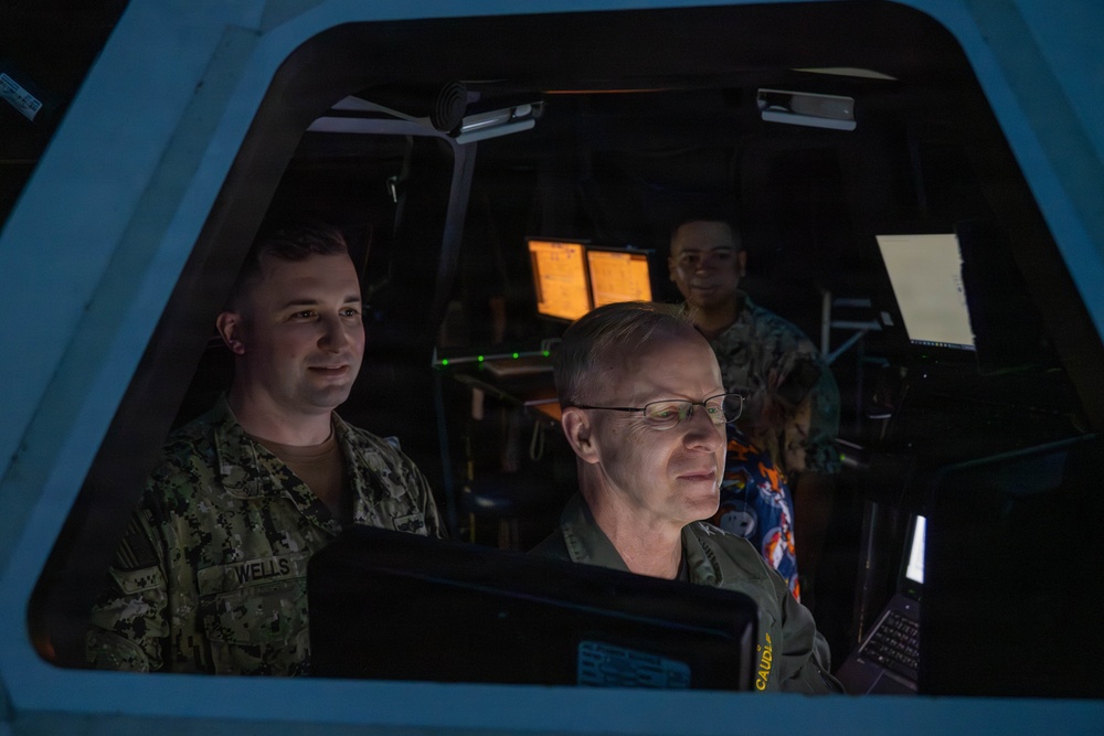 CNO visits Johnson Space Center