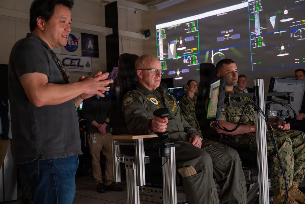 CNO visits Johnson Space Center