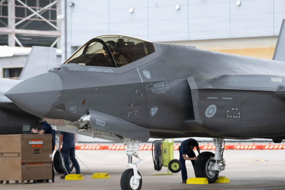 Finnish pilot completes first F-35 training flight at Ebbing ANGB