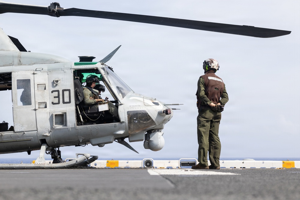 11th MEU Marines, Sailors Conduct Flight Operations Aboard USS Boxer