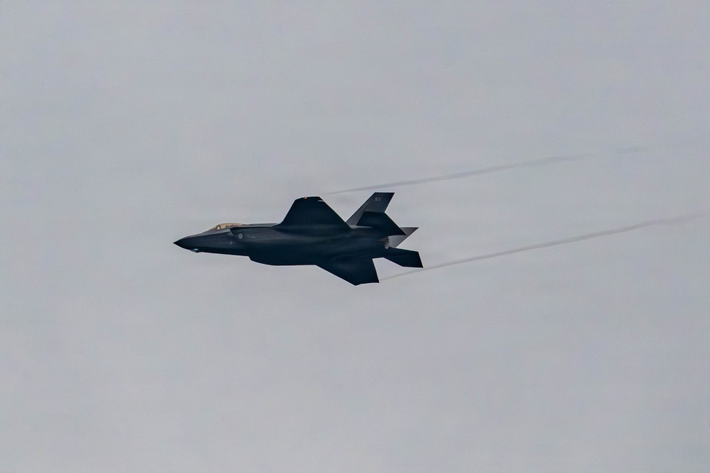 Finnish pilot completes first F-35 training flight at Ebbing ANGB