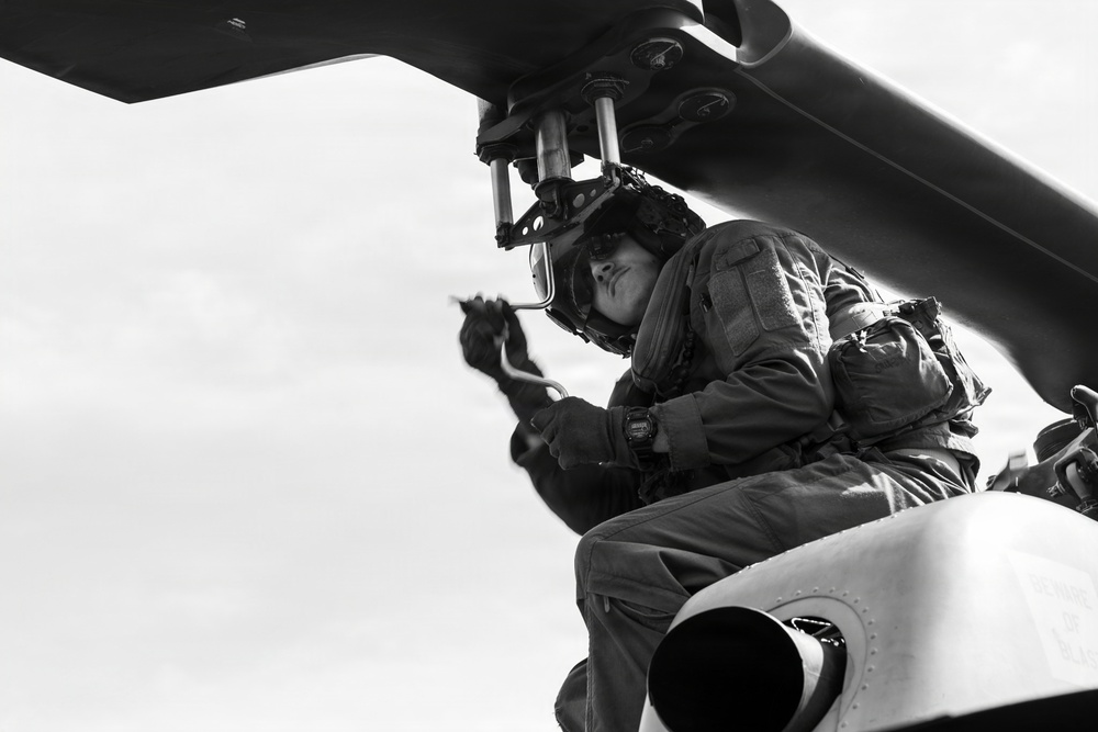 11th MEU Marines, Sailors Conduct Flight Operations Aboard USS Boxer