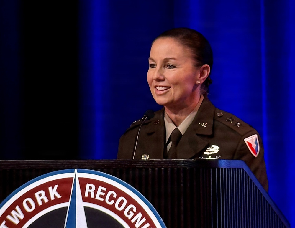 AMCOM commander highlights sustainment, innovation at Army aviation summit