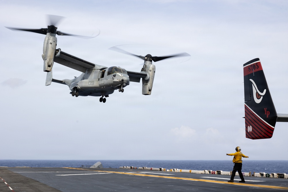 11th MEU Marines, Sailors Conduct Flight Operations Aboard USS Boxer
