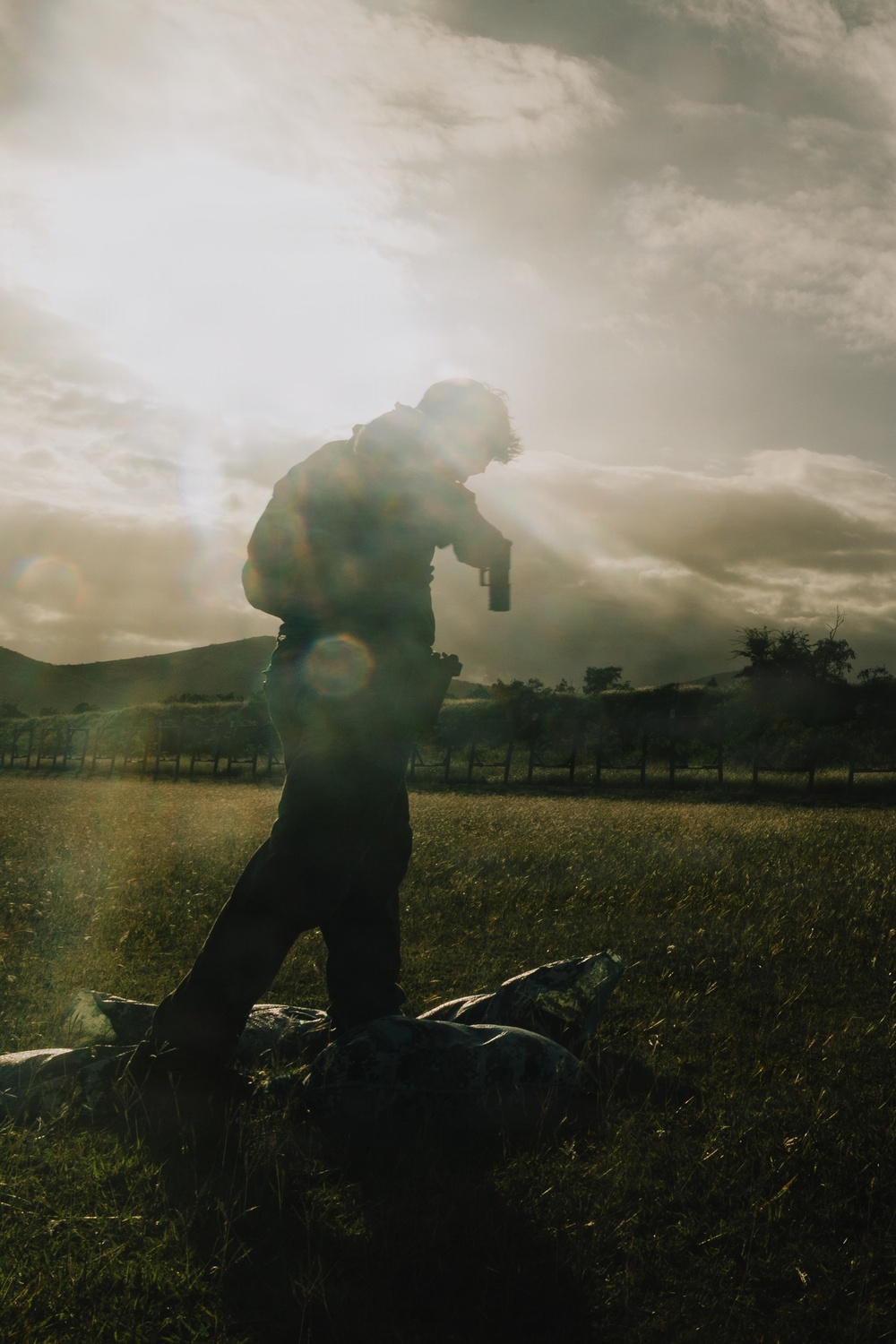 22nd MEU (SOC) | India Co. Conduct Competition-Style Pistol Range