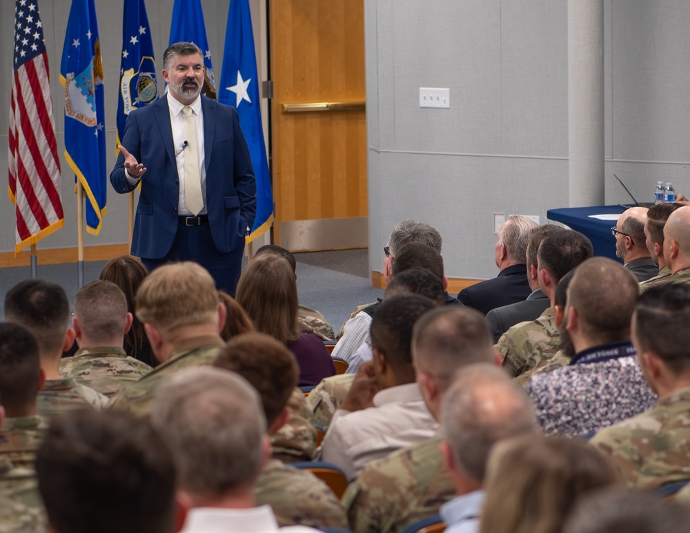 Roadshow updates acquisition workforce on transformation efforts