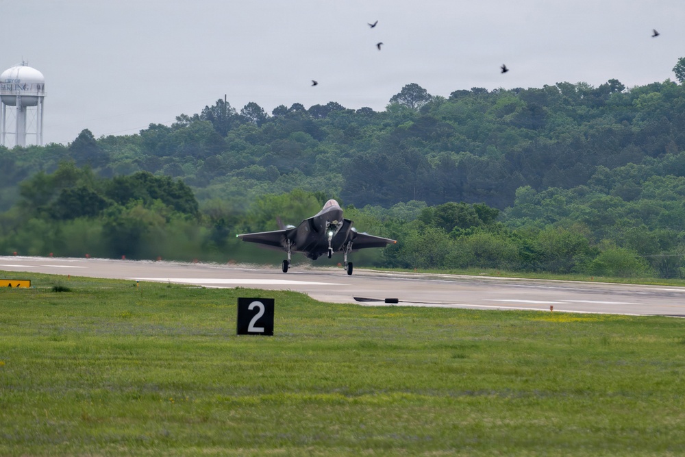 Finnish pilot completes first F-35 training flight at Ebbing ANGB