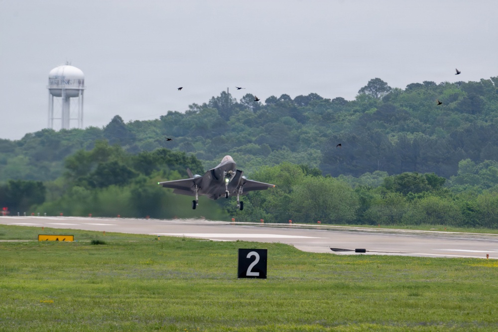 Finnish pilot completes first F-35 training flight at Ebbing ANGB