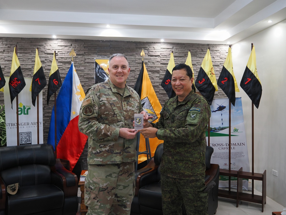 Washington National Guard leadership meets with Philippine Special Forces